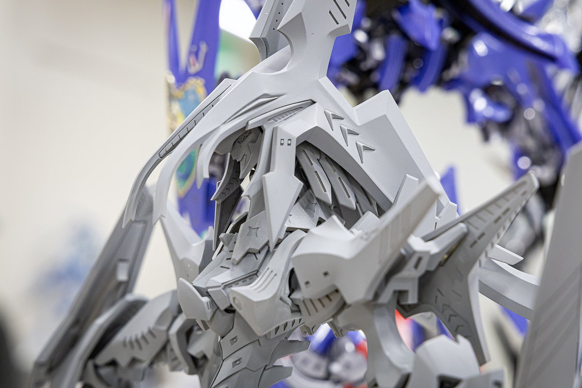 GTM メロウラですね。
他のGTMに比べて顔にかなりのディテールが凝縮されていますね。シールドに彫られた人魚の彫刻も、見応えのあるポイントです。
#FSS_jp