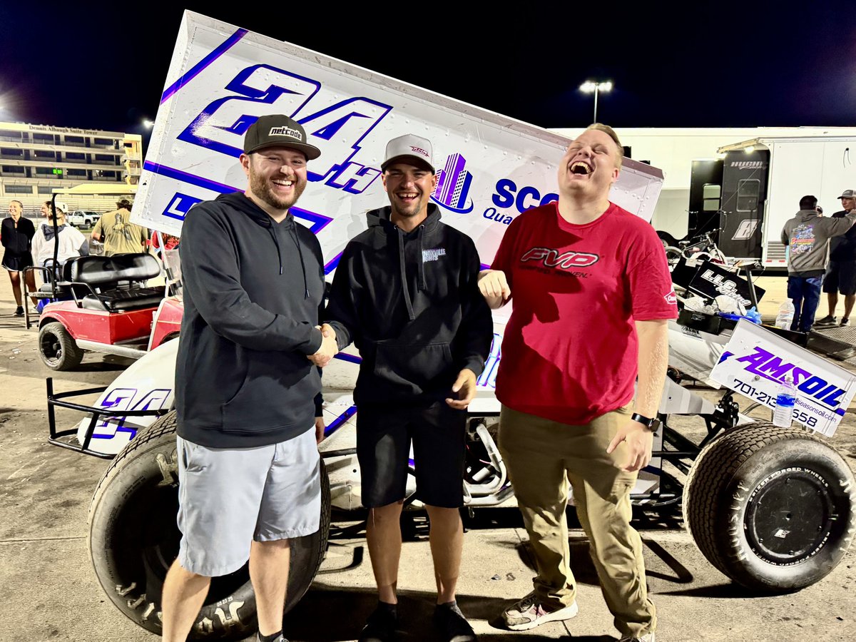 Josh_Gerlach's tweet image. Last night was pretty fun @KadeHigday @Blake_Walker8 🍻