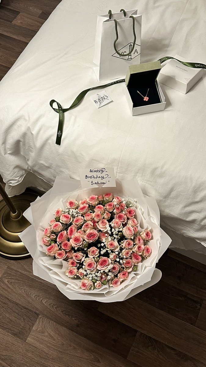 rh20_rans's tweet photo. بس قولي ابغا وأنا اقول حاضر 🥺❤️ https://t.co/XPFhzDRuC2