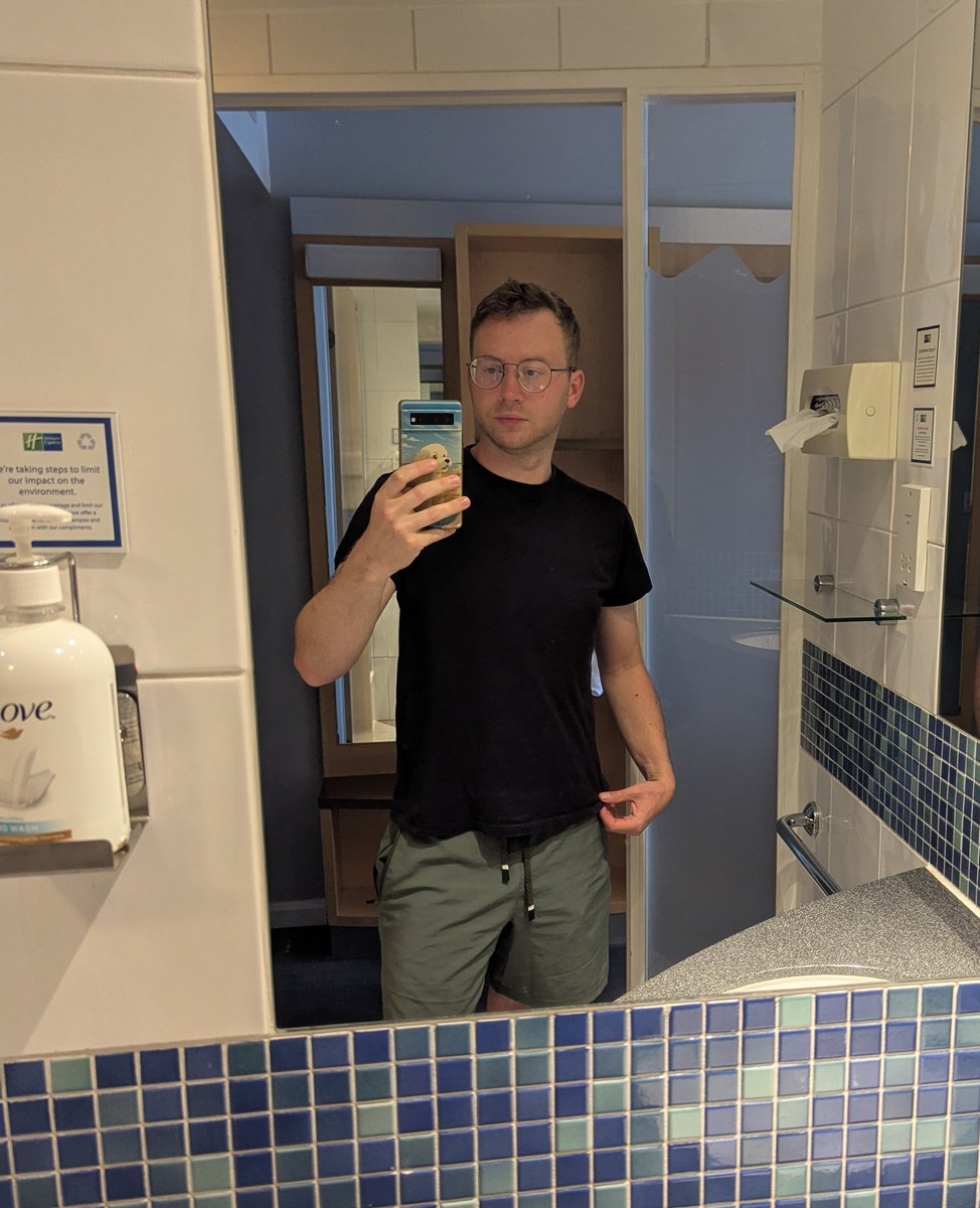 Simon tweet media