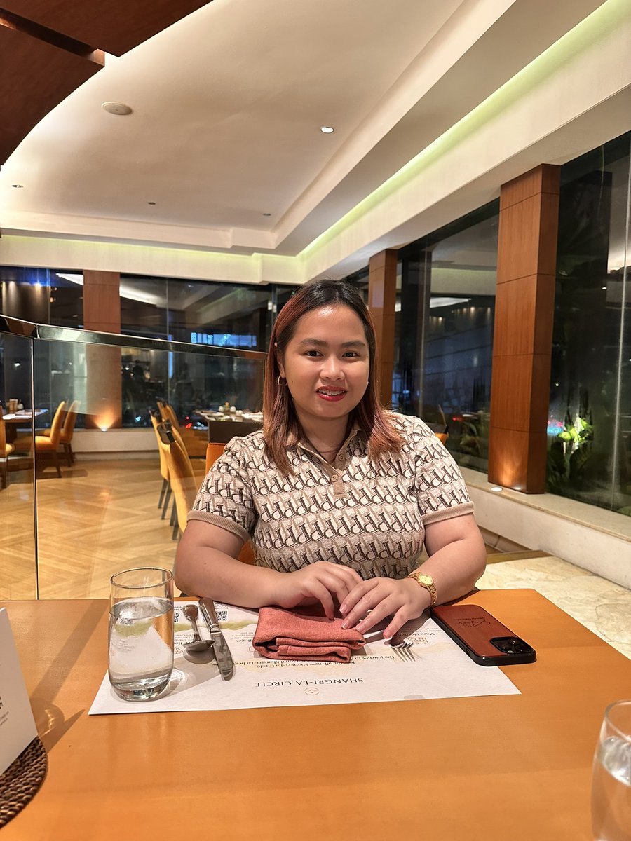 simplyPARDS's tweet photo. My date for tonight 😍
Happy 3224 days / 9 yrs, chi 😘 Always remember that I will always support you, comfort you, love you and most specially, annoy you. 😅 
We’ve been through a lot and we made it through - cheers to more days! 🥂

I love you, always 🫶🏿😘 @sheniahfrncsco https://t.co/ZPrS0vSlTf