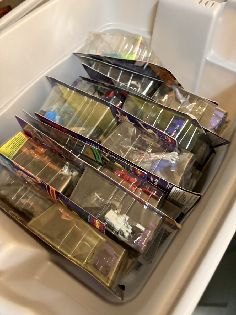 RetroExchangeAZ's tweet photo. Huge 90s toy Whatnot today! https://t.co/CfzlKsl9aD https://t.co/EIRw8LL9cB