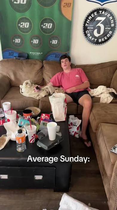 Harry Balls (big nebraska guy) tweet media