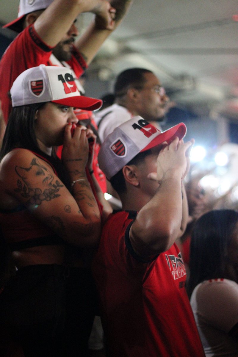 biankcrf's tweet image. nós dois, o Flamengo e a Raça Rubro-Negra ❤️