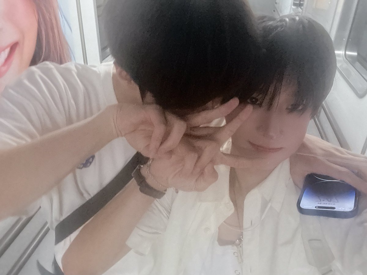 onepact_'s tweet photo. [💙_ #예담]

형 생일 축하해~~ 항상 챙겨주고 좋은 말 많이 해주는 성민이 형난 형이 있어 정말 행복해 생일에는 하고 싶은 거 다 하고 먹고 싶은 거 다 먹어! 에잇 기분이닷! 포옹 100번 해줄게!

#ONEPACT #원팩트
#YEDAM #예담
#HappySeongminDay https://t.co/TZHhKlX4N1