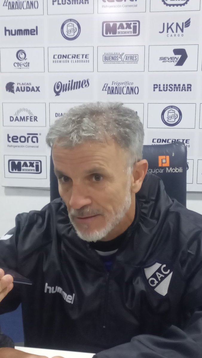 #Quilmes| Alfredo Grelak dirigió su primera práctica como director técnico del Cervecero 

Noticia completa: elsolnoticias.com.ar/alfredo-grelak…