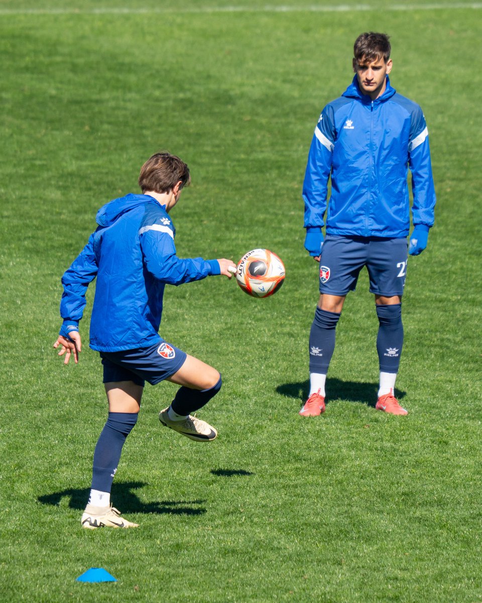 𝗦𝗲 𝘃𝗶𝗲𝗻𝗲 🔥

🔴🔵
#VamosPionero #AlbionFC