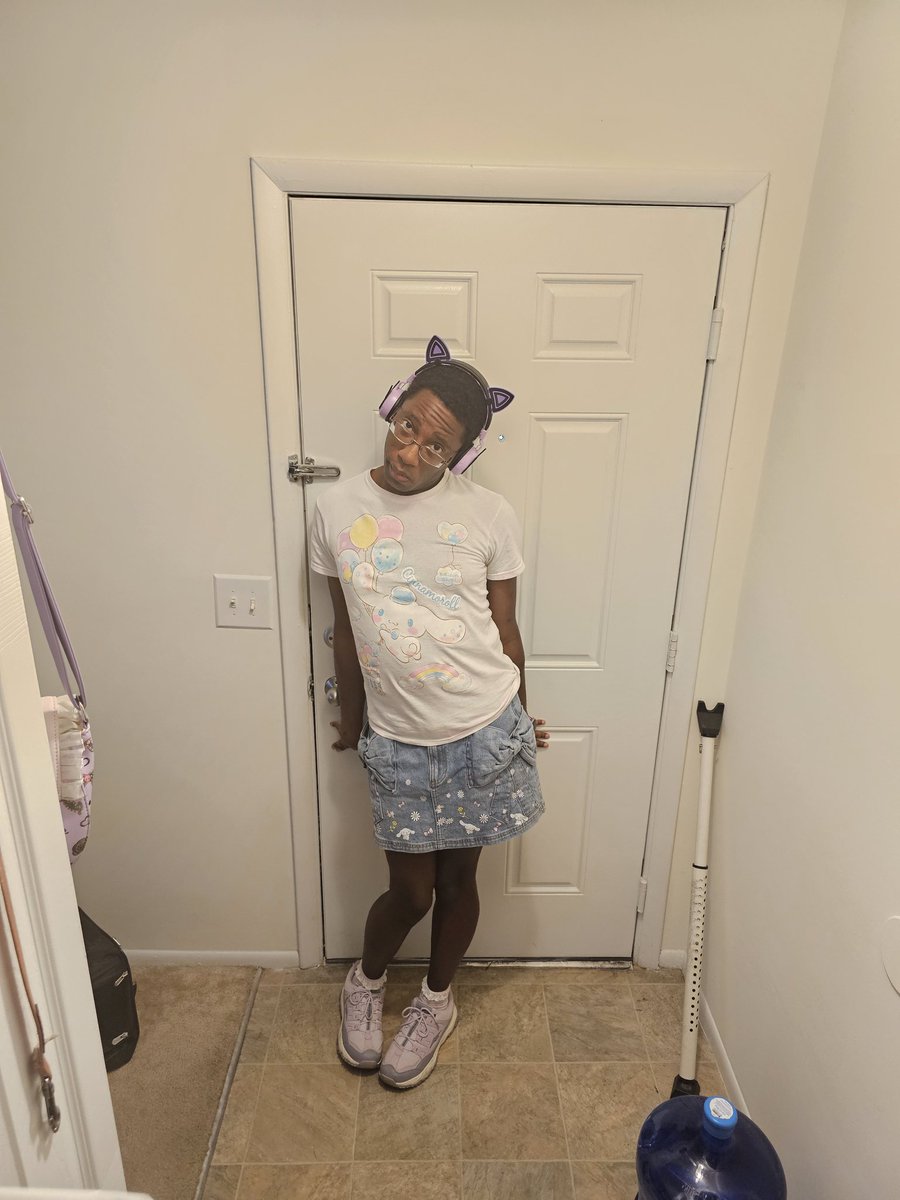 Heard y'all like sparkles and Cinnamoroll.....Well, have both :3