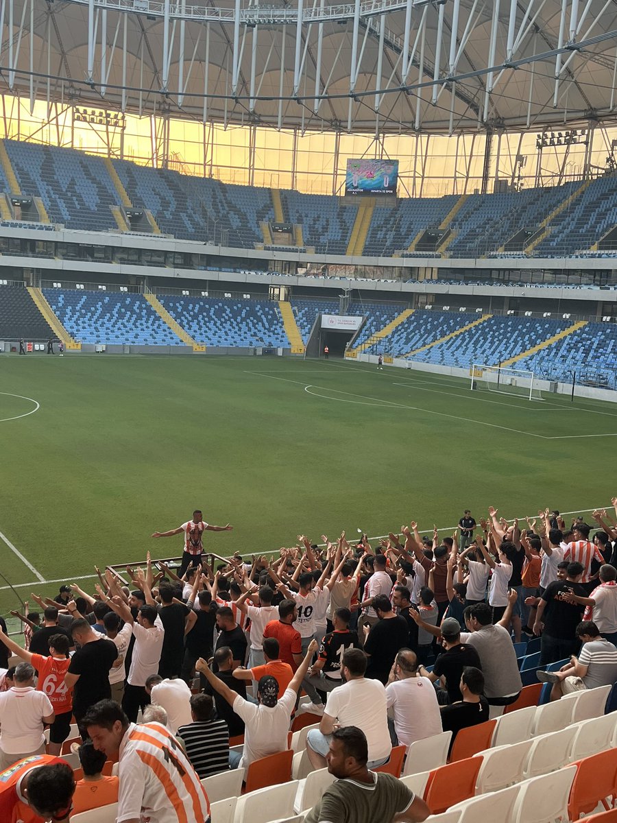 Baba mirası ADANASPOR 
sokakta oyna kaldırımda destekleriz