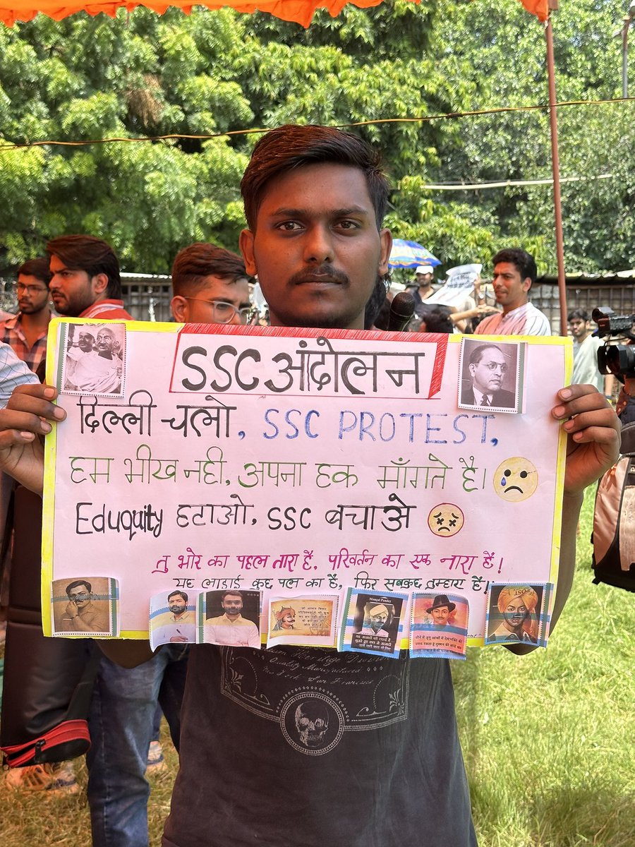 saanvijii's tweet image. छात्र लाठी खा रहे हैं, सरकार चुप है। क्या नौकरी माँगना अपराध है? SSC में सुधार कब होगा?
#SSCSystemSudharo 
#JusticeForStudents #SSC_System_Sudharo
#ssc_job_chor #Ramlila_Maidan #ramlila_maidan_delhi #SSCProtest