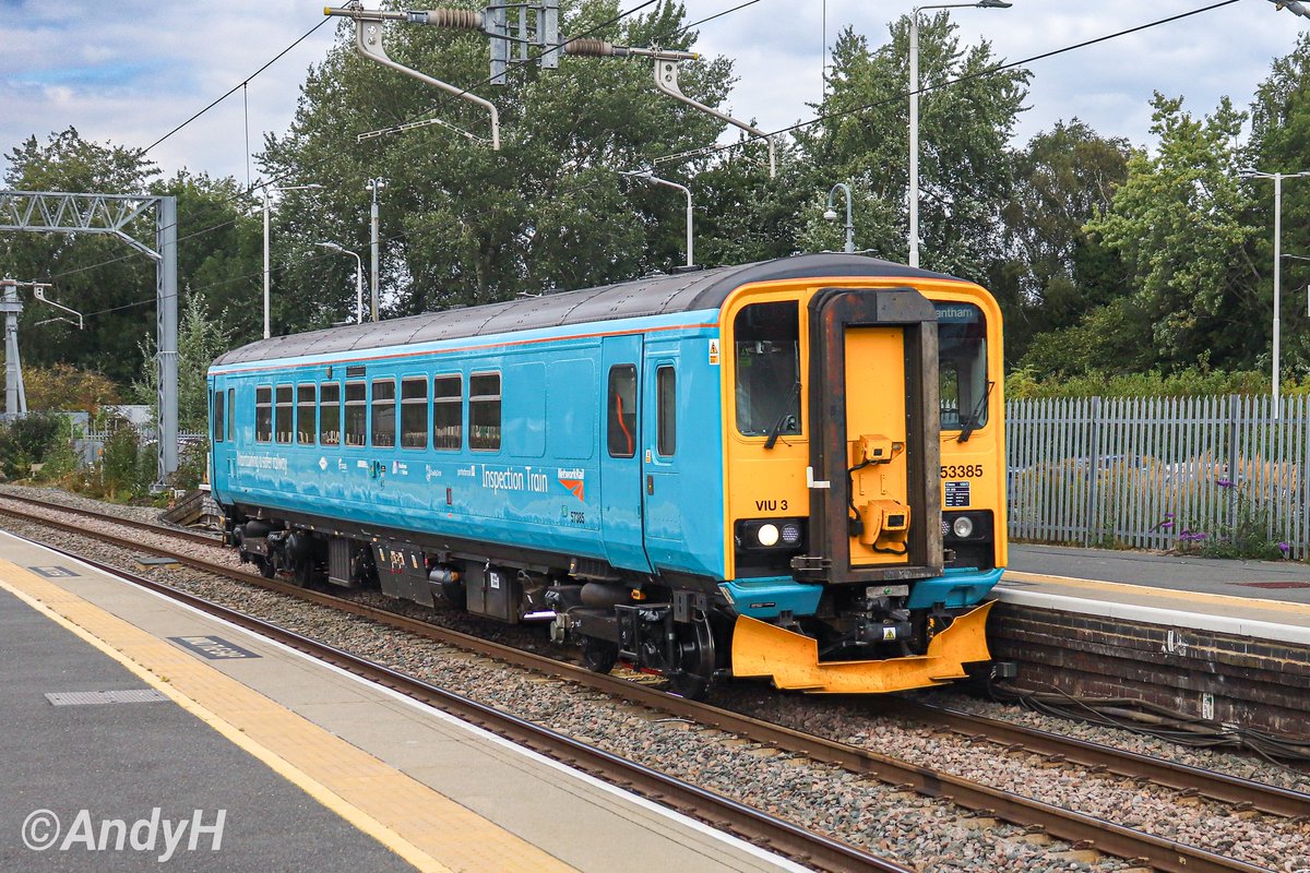 holtona72's tweet image. A Sunday afternoon #Dogbox at The Shire. @networkrail 'Inspection train' branded 153385 passing through Kettering today working @ColasRailUK operated 2Q13 Derby RTC to Bristol High Level Siding via the #MML &amp;amp; West London #NetworkRail #Colas 24/8/25