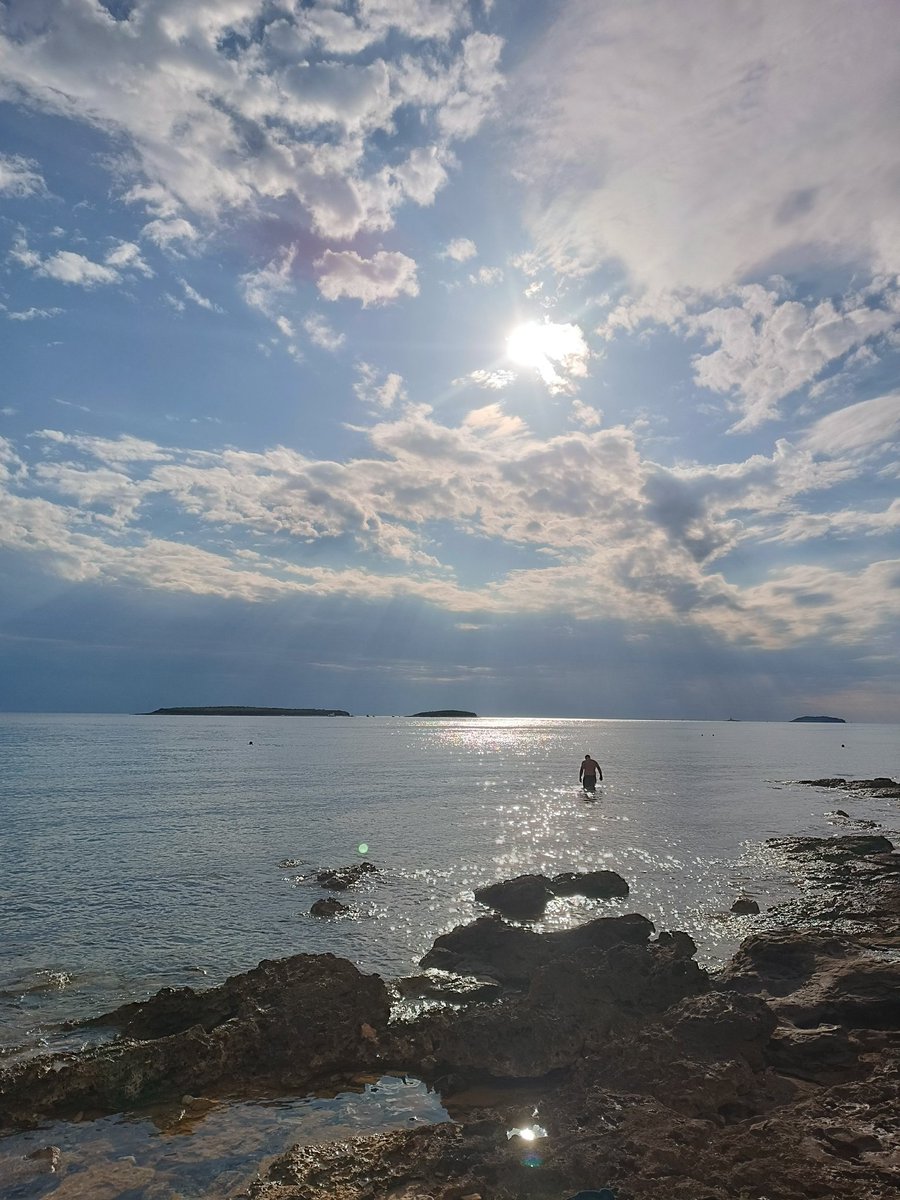 Patinsomniac's tweet photo. #sterna #cisterna Rovinj ❤️ https://t.co/a76FFZDWMQ