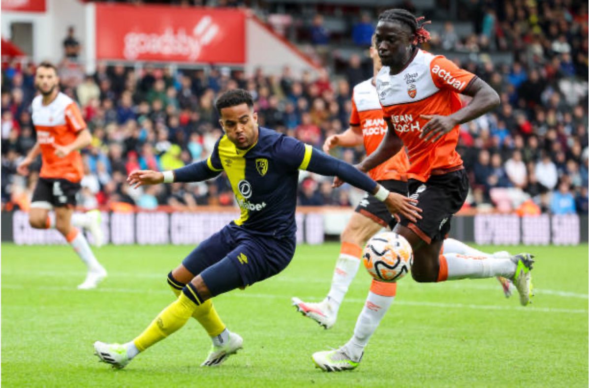 simplyafcb's tweet image. Wanted to take a moment to congratulate our friends from across the channel on a monumental win 👏

A masterclass from young and promising Cameroonian midfielder Avom helped Les Merlus thump Rennes 4-0 at Stade du Moustoir earlier today

Hope to see you soon 🫡

#afcb #LorientFC