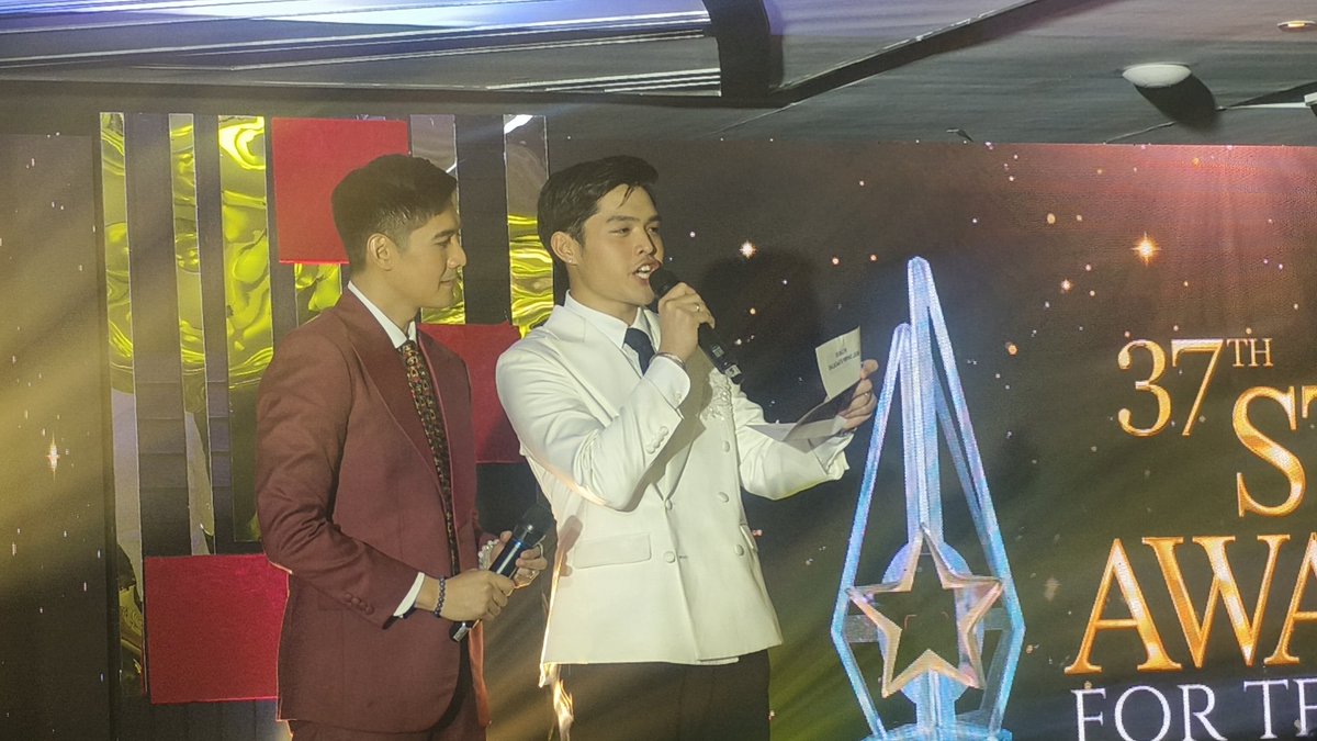 CertKap's tweet photo. Kapamilya star Elijah Canlas won Best Drama Supporting Actor for Senior High at the #37thPMPCStarAwardsForTV

#BPXPMPC2025 #BPStarOfTheYear https://t.co/BuGuWa4Oqm