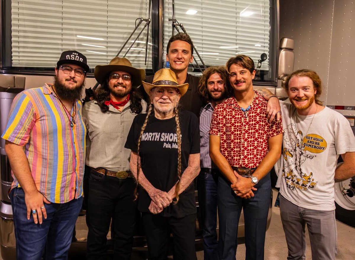 What an honor it was to get to meet this man. The influence Willie’s had over our music can’t be overstated. Getting to spend 3 nights opening for him and Bob Dylan is something we’ll always be grateful for! Thank y’all for coming out!