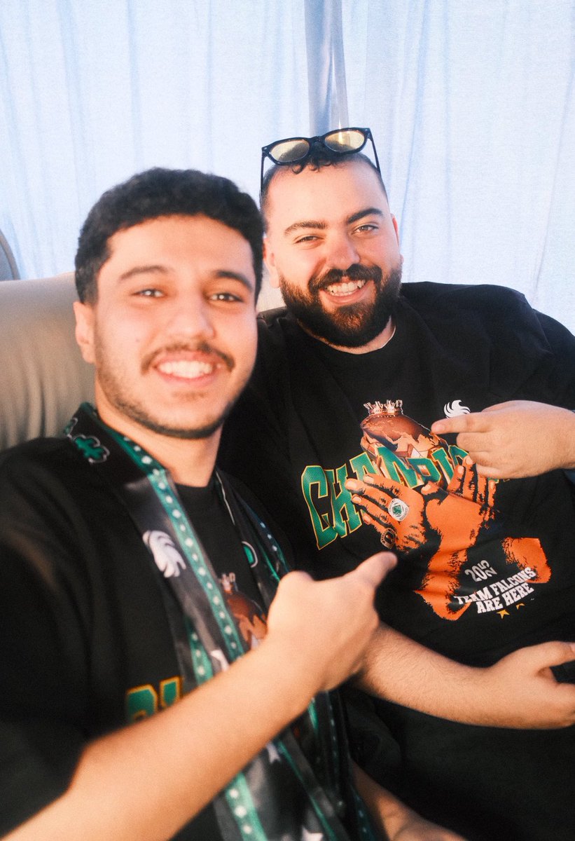 B22archive's tweet photo. 💚 https://t.co/jQ5RGgZqkr