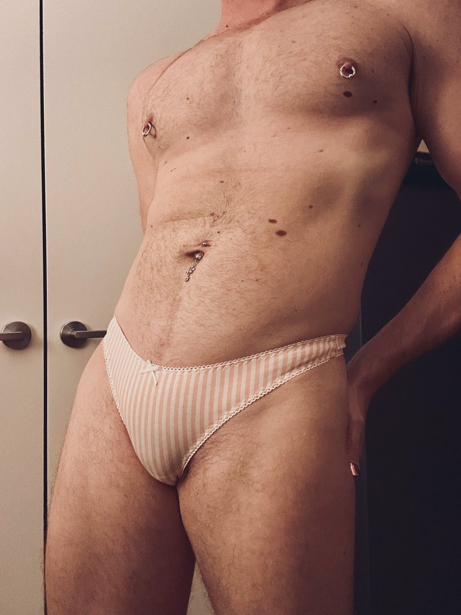 Kit 🏳️‍⚧️ (@magicgaybottom) on Twitter photo 