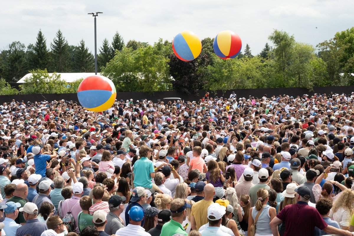 Starting to think Rory was right… looks like this thing really might be dead in the water.

#LIVGolf Team Championship final round today. 🔥