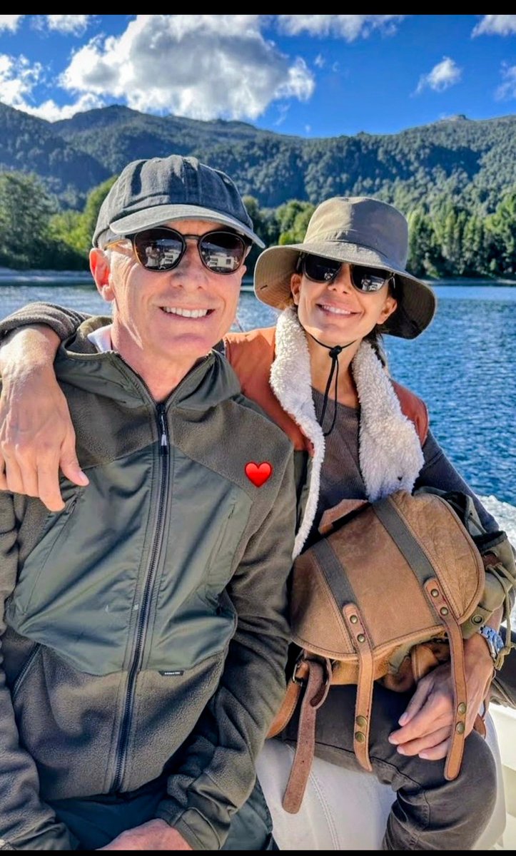 La MEJOR pareja PRESIDENCIAL desde el retorno de la DEMOCRACIA!!
MAURICIO MACRI - JULIANA AWADA!!!
❤️❤️💪🇦🇷🇦🇷🇦🇷💛💛