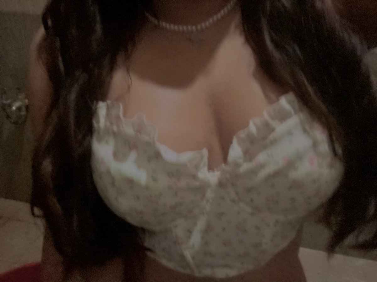 veinIuvr's tweet photo. #promotwt !

hii, i'm ava :) lf 4 mooties 

‧₊˚ 04, she, pan — filo jap mex
  ⋆˙⟡  APAC servers,  peak plat 2 !
‧₊˚ clove, reyna, gekko, skye
  ⋆˙⟡  anime, roblox, mc, sdv

⠀⠀♡ / ↻ to be moots 🦢

#anitwt #valtwt #gamingtwt #moothunt https://t.co/4gfAxpJrm5