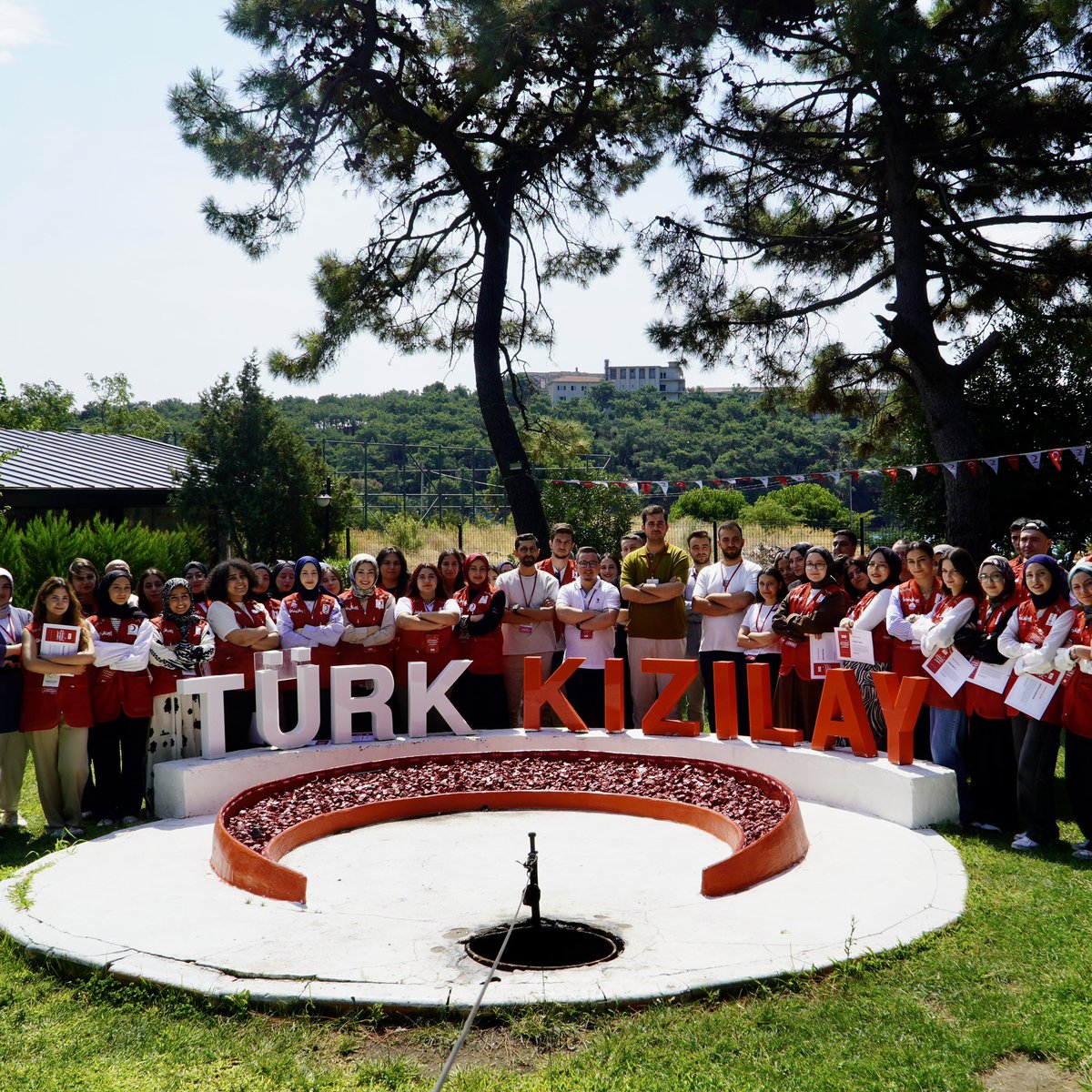 Birlikte ürettik, birlikte öğrendik🤝❤️

Genel Başkanımız Dr. Utku İlhan’ın katılımıyla, Türkiye’nin dört bir yanından gelen Kurumsal İletişim Birim Başkanlarımızla Heybeliada’da buluştuk. Temel fotoğrafçılıktan içerik üretimine, grafik tasarımdan etkili iletişime kadar birçok