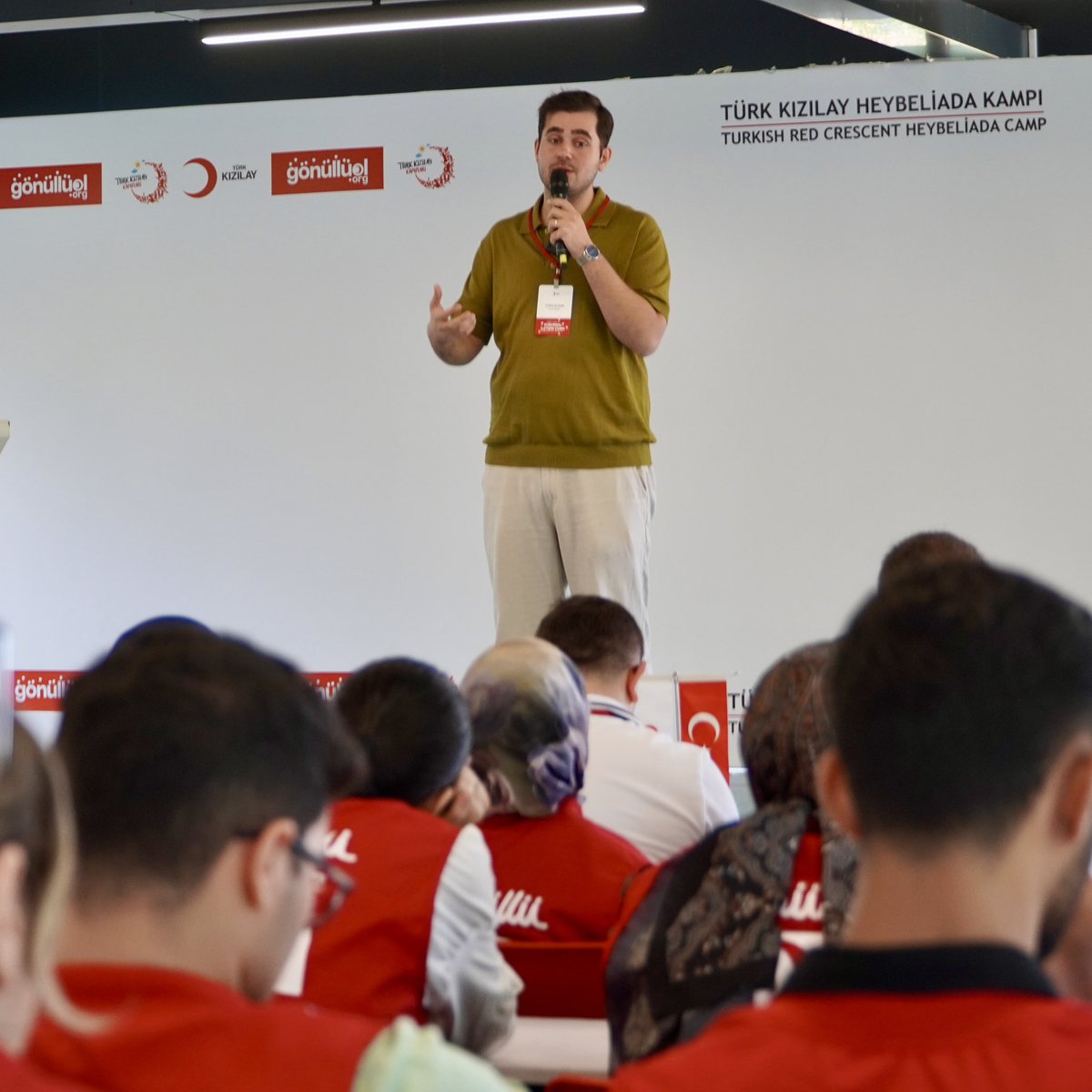 genckizilay's tweet photo. Birlikte ürettik, birlikte öğrendik🤝❤️

Genel Başkanımız Dr. Utku İlhan’ın katılımıyla, Türkiye’nin dört bir yanından gelen Kurumsal İletişim Birim Başkanlarımızla Heybeliada’da buluştuk. Temel fotoğrafçılıktan içerik üretimine, grafik tasarımdan etkili iletişime kadar birçok alanda gelişim sağladık. 📸
