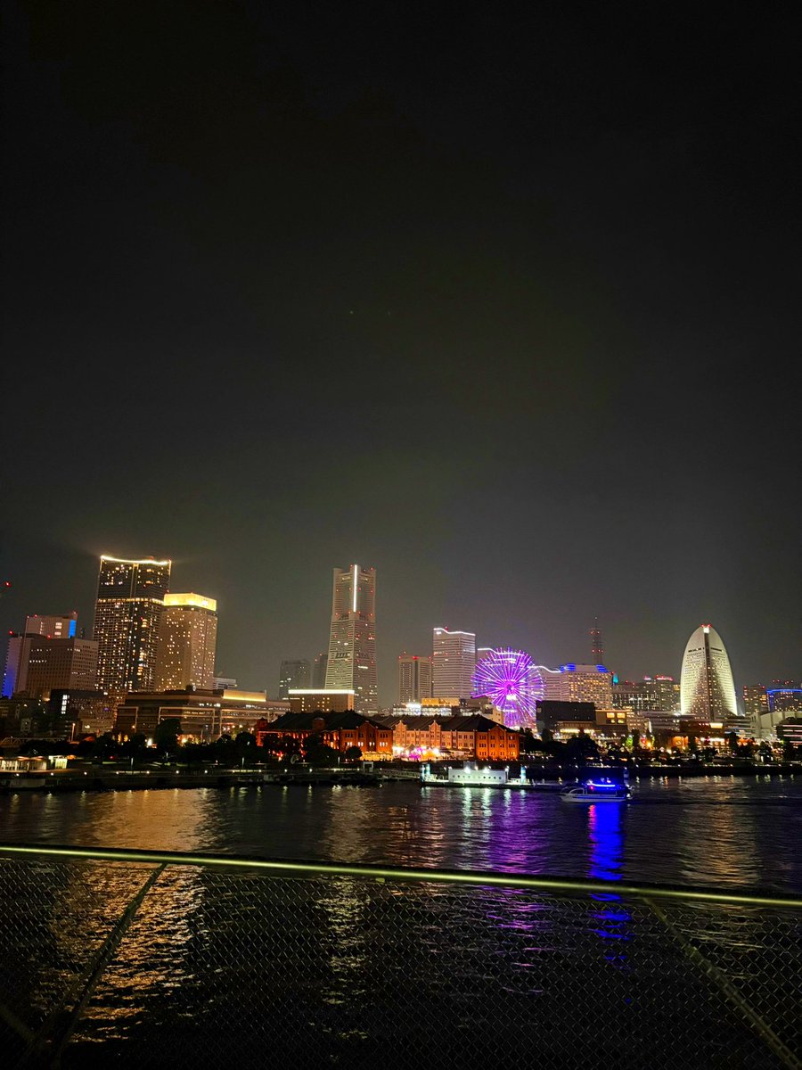 ryotaro_violin's tweet photo. CHILL CLASSIC CONCERT SEASIDE
-2000’s Memories Collection-
@大さん橋ホール

出演させていただきました！
自分の世代的にドンピシャな曲ばかり。
全6公演sold outで満席のお客さまとチルクラシックの世界観と音楽を共有できて幸せな時間でした☺️ https://t.co/hbiGnFpPl6