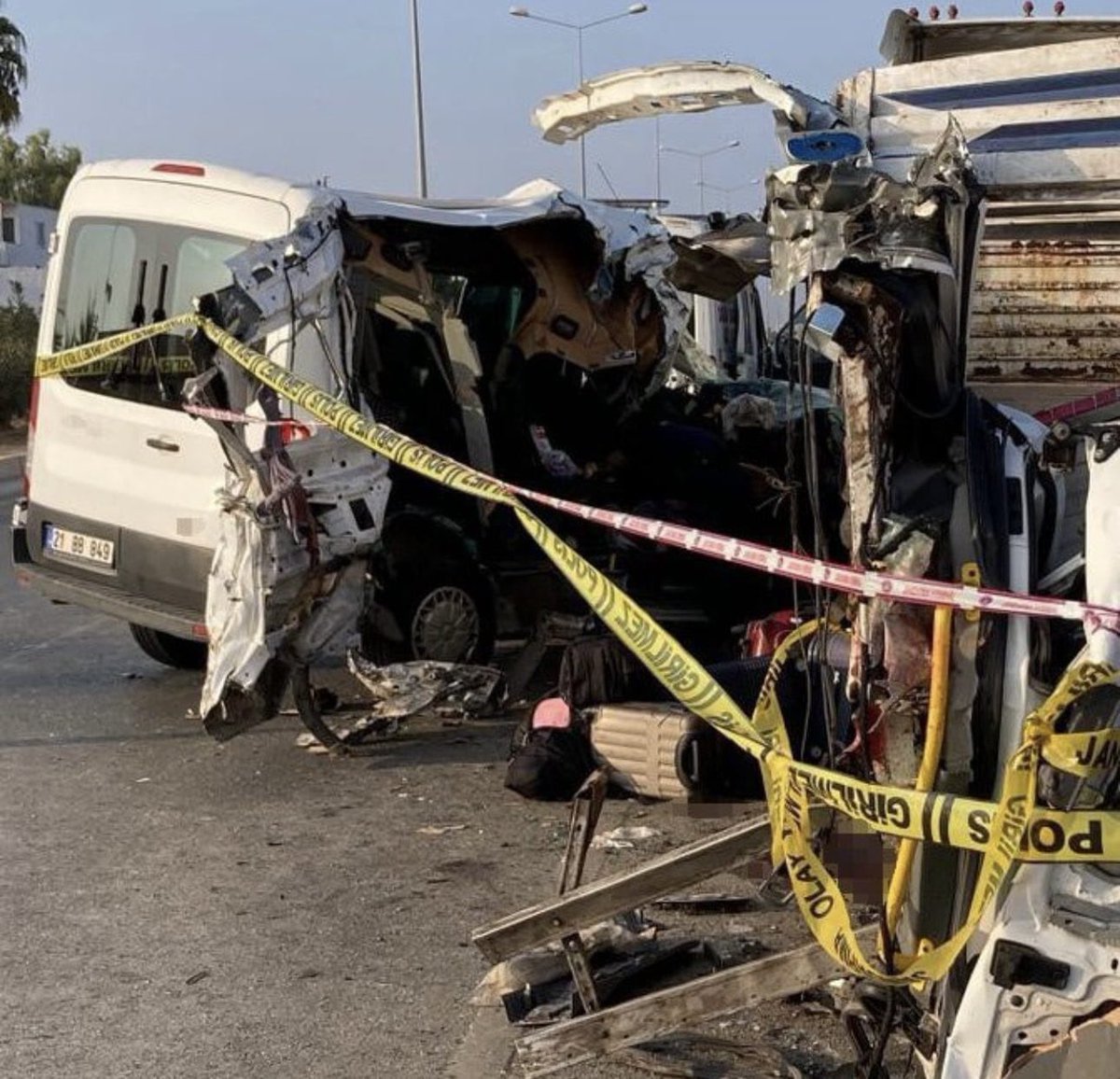 Mersin Erdemli’de trafik kazası sonucunda bir evladımız ile kıymetli bakım personelimiz Yıldız Polat’ın vefat ettiğini derin bir üzüntüyle öğrendik
Evladımız Farah’a ve bakım personelimiz Yıldız Polat’a Allah’tan rahmet, ailelerine başsağlığı diliyoruz