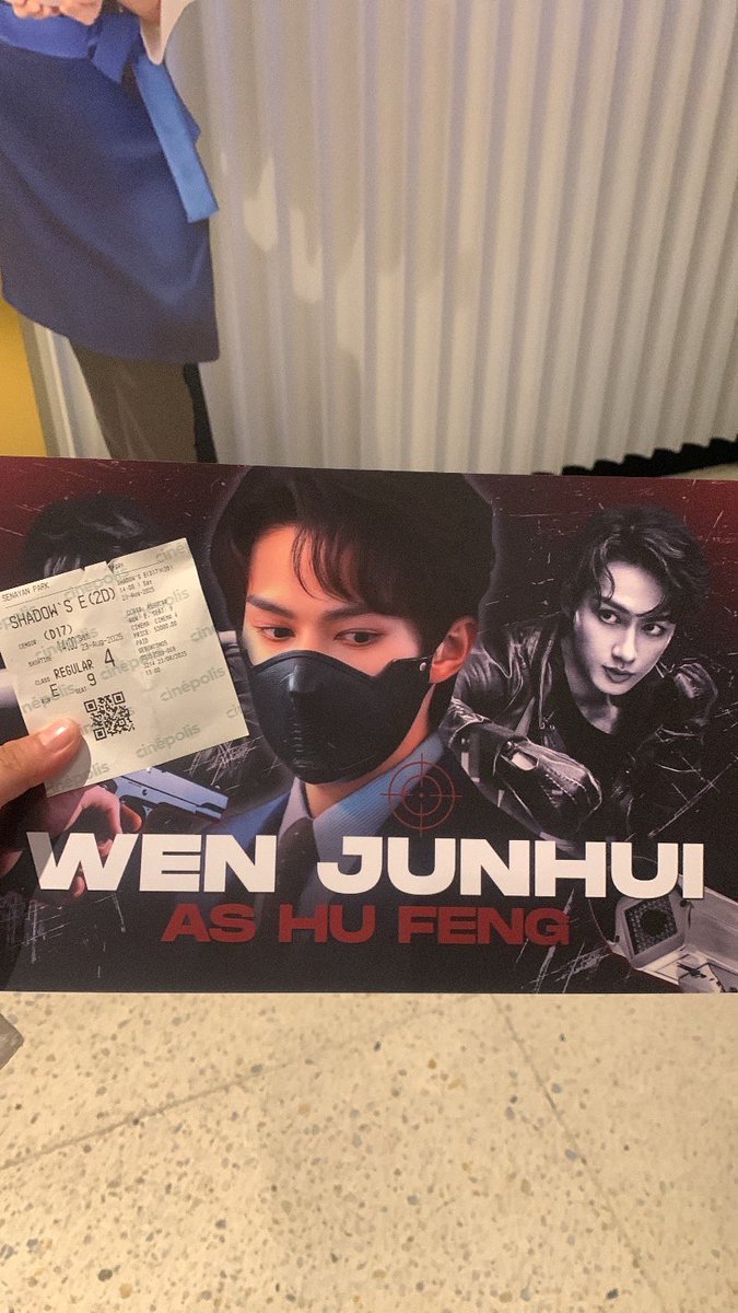 yoonjaeluff's tweet photo. Finally meet Sir Hu Feng💗

This movie is just AMAZING, that’s it😎
Enjoyed the film so much cause the story line is SO DAMN GOOD OMG. 

🤨🧐😱🤯 <<<- This is me during the entire movie!!

Proud of you, uri Wen Junhui❤️🐱

And of course thanks to @moonjulhui &amp; @mooncatpowers ❤️ https://t.co/LddwWwwCXf