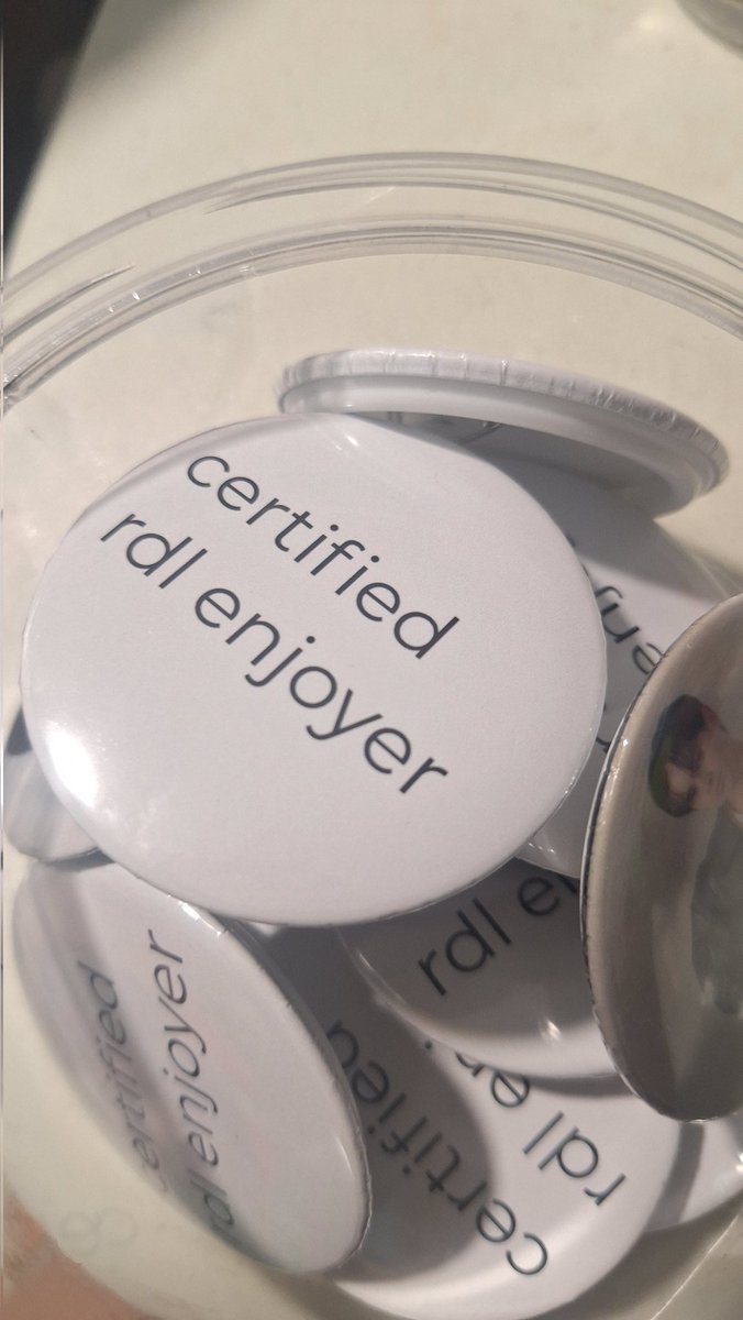 We also apologize for missing the opportunity to give these pins out during the meet and greet. 🥺

Hope to see you all again next time so that we can correct this mistake 🥺

-Admin R