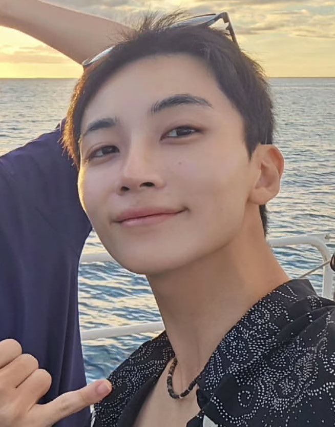 jeonghan 😮‍💨