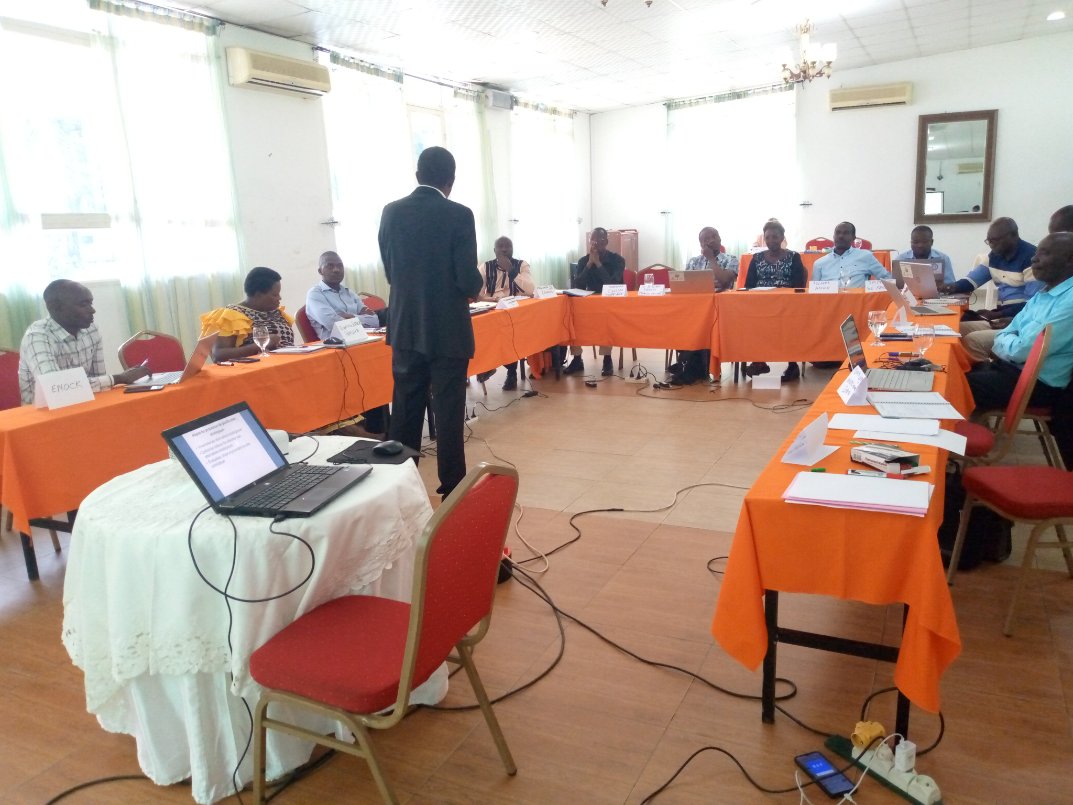 Du 19 au 21/08 à Bujumbura, la <a href="/conamusbdi/">CONAMUS</a> a organisé un atelier stratégique pr élaborer son plan stratégique quinquennal en vue de renforcer son efficacité et sa contribution à la couverture sanitaire universelle dans un élan de solidarité nationale <a href="/SynergieMASMUT/">Synergie MASMUT</a> <a href="/msp_burundi/">Ministère de la Santé Publique Burundi(MSP)</a>
