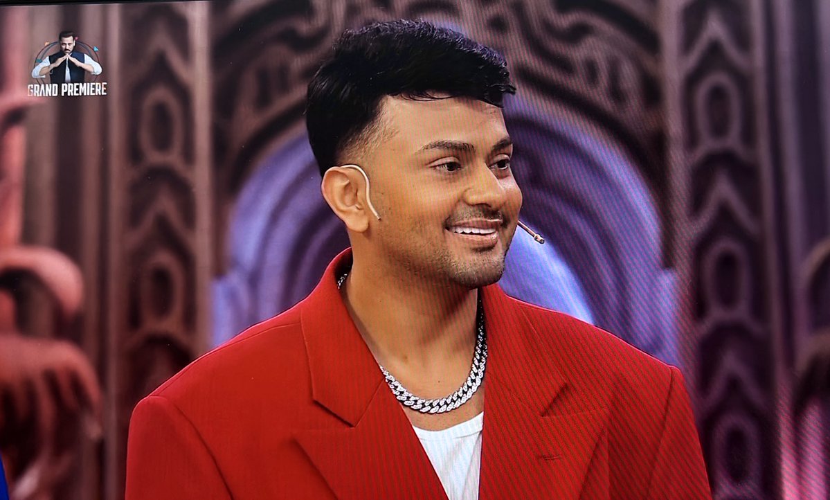 Anuj Yadav (@anujyadavv08) on Twitter photo #AwezDarbar 
#BiggBoss19 #AwezDarbar 
#BiggBoss19