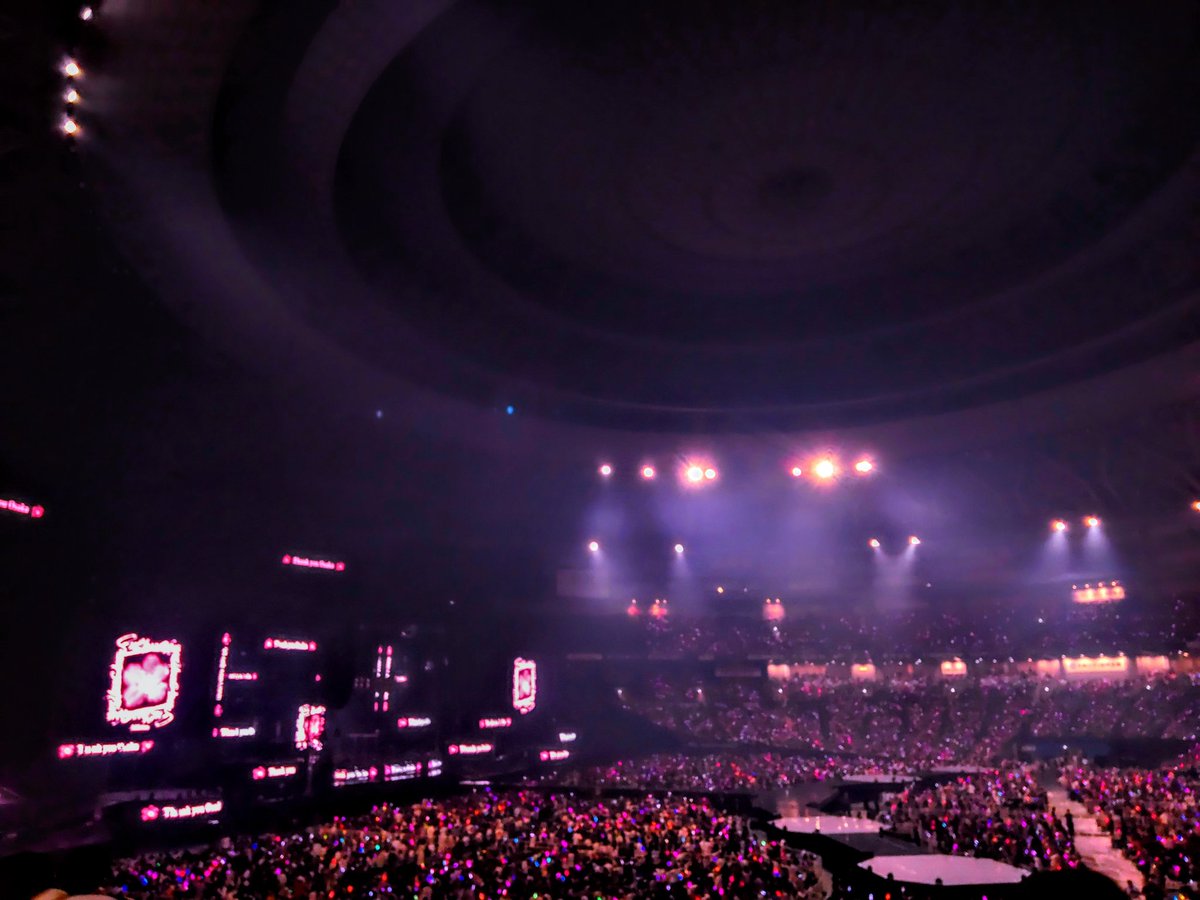 chatari_art's tweet photo. 京セラ2日間
最高のライブでした！

櫻坂の詩でのキャプテンの
"Buddiesみんな準備はいい？"
シビれた！

13枚目シングルも発表されたし
アニラは来年の4月
会場どこやろ？楽しみ！

We are Buddies!!

#櫻坂46 
#櫻坂46_5thTOUR https://t.co/wAeVlIZjYa