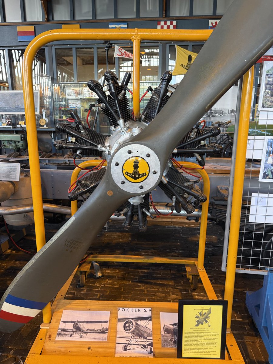 Vliegtuig historie in de museum Kromhout!

⁦<a href="/PhilipDroge/">Philip Dröge</a>⁩ 
⁦<a href="/MennoSwart/">Menno Swart</a>⁩