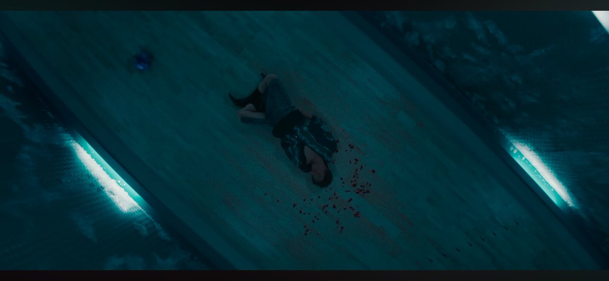 찌질구교환은 그냥..

고유명사인 편 ,
필살기인 편,

인데 이걸 이제 에스파 뮤비에서 이엑구 맛 찐하게 나도록 말아준다고요....