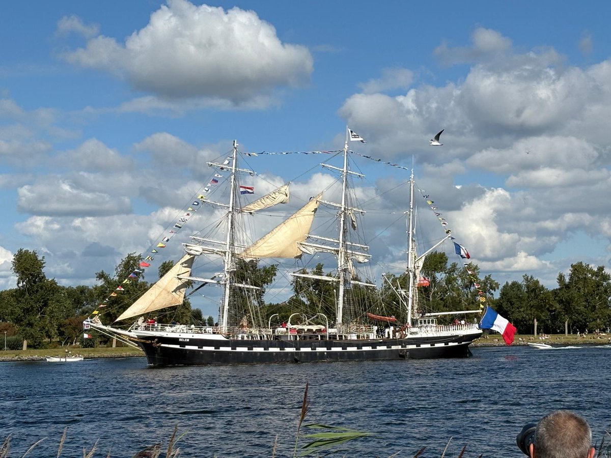f_alabrune's tweet photo. A bord du Bélem pour le départ du port d'Amsterdam, à l'issue de SAIL 2025: merci au Commandant, à l'équipage et à la Fondation Belem pour leur accueil et pour avoir fait rayonner la France dans cet événement naval exceptionnel!
@troismats_Belem
@Caisse_Epargne
@sail_ams https://t.co/6AufEVXJWg