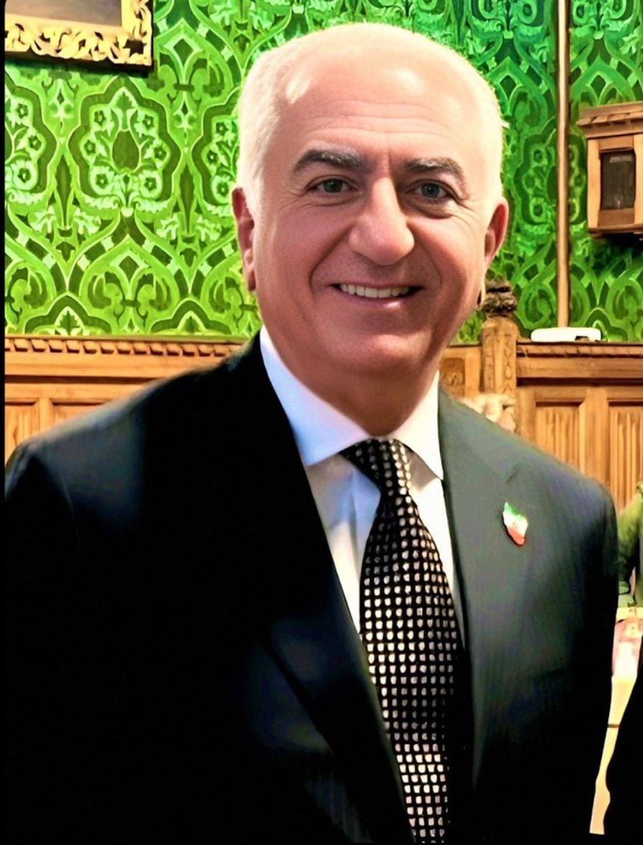 رضا شاه عزیز، مردم ما با بازی که جمهوری اسهالی از صادراتی ها راه انداخته ،بهتر ارتباط برقرار میکنند و وقت میزارن، تا خواسته های من و شما ،من از طرف همه پادشاهی خواهان معذرت میخوام،شما به بزرگی خودتون ببخشید
<a href="/PahlaviReza/">Reza Pahlavi</a>