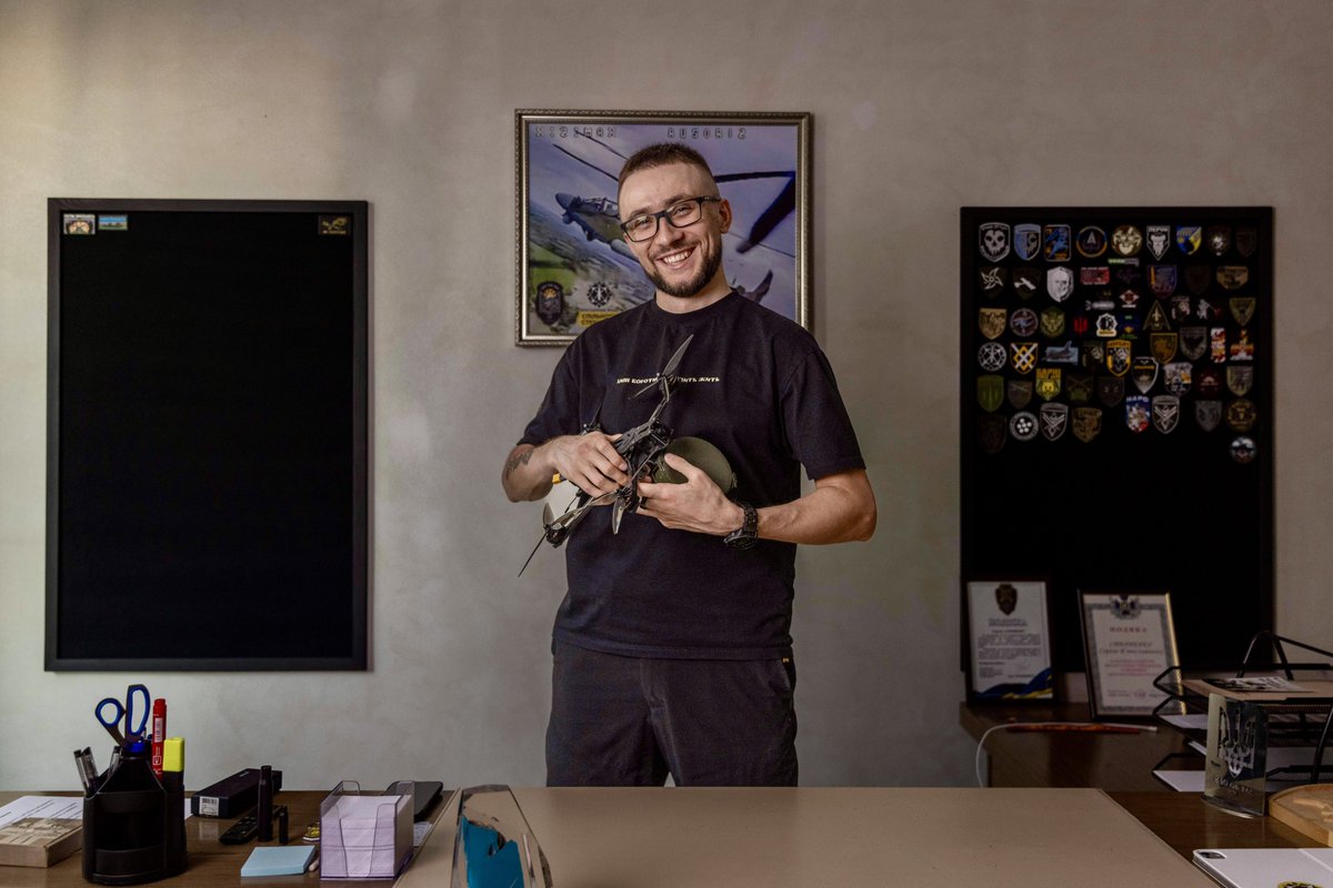 Це особливе фото. Кожен, хто його бачить, має закинути на русоріз😉