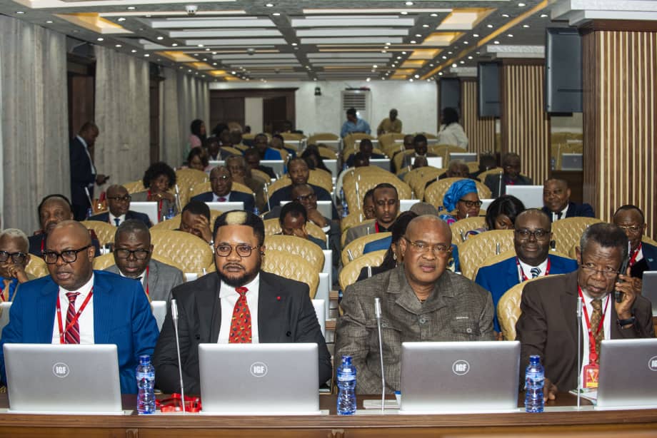 IGF sonne l’heure de la réforme.

Le 20 août 2025, l’Inspection générale des finances (IGF) a accueilli à Kinshasa les mandataires des entreprises et établissements publics du portefeuille de l’État. Une rencontre de prise de contact, mais aussi un cadre de dialogue stratégique