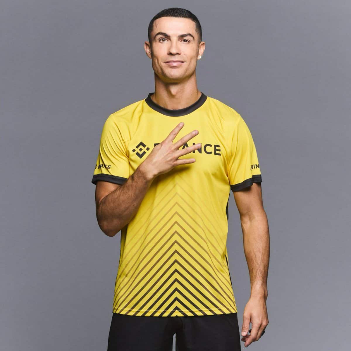 Cristiano Ronaldo is rumored to be dropping a coin on BNB tonight 🤯