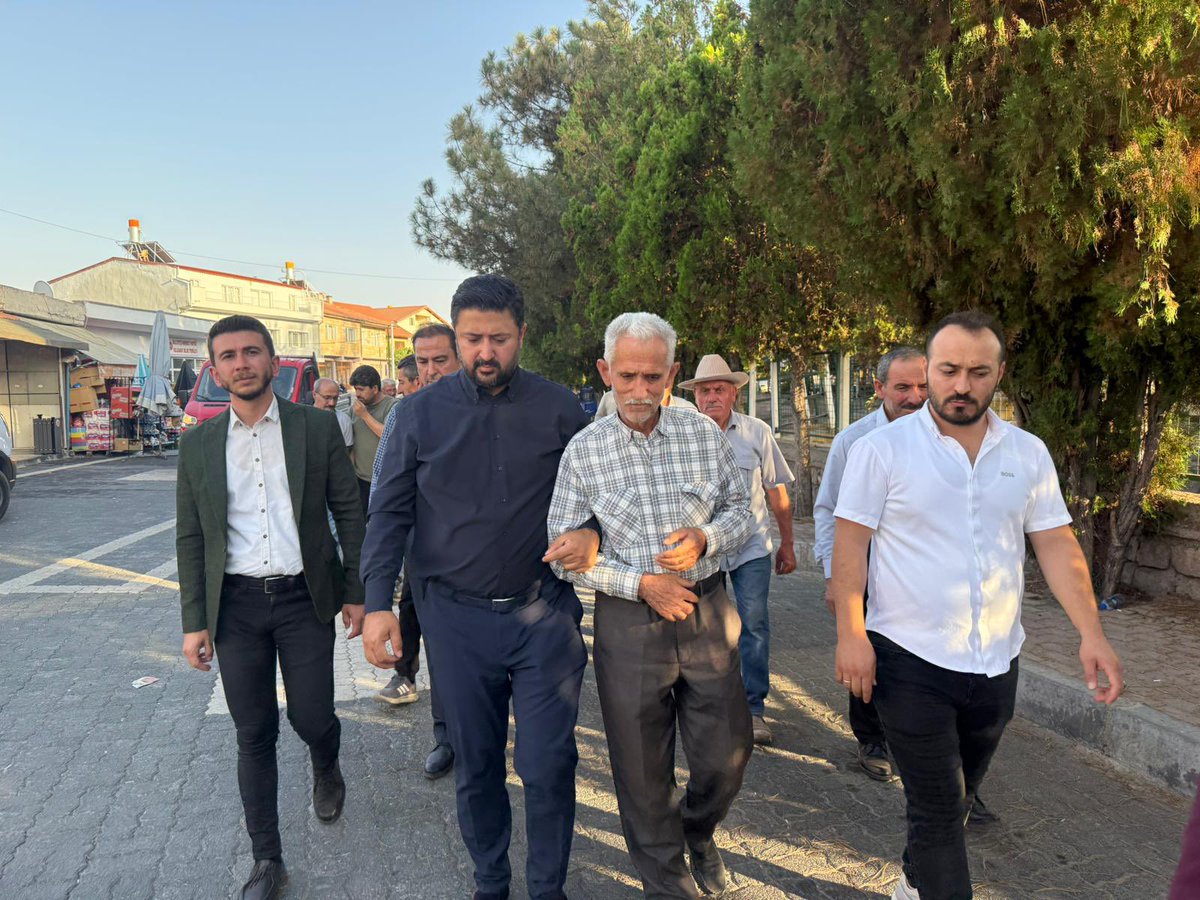 📍 Sulusaray

İl Başkanımız <a href="/av_mfa/">Muhammed Feyzi Aygün</a>, Gençlik Kolları Başkanımız <a href="/NecatiYurtbilir/">Necati YurtbiLir</a>, Merkez İlçe Başkanımız <a href="/SSonugelen/">Serhat Sonugelen</a> ve Nar Belediye Başkanımız Süleyman Özçelik ile birlikte Sulusaraylı hemşehrilerimizle bir araya geldik.

Taleplerini dinleyerek, çözüm yolları üzerine