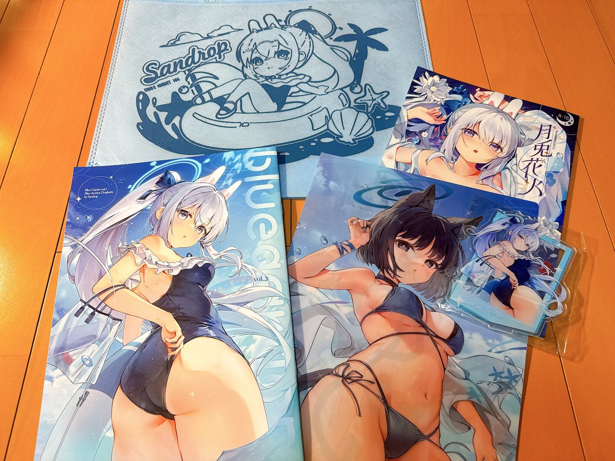 C106戦利品
サークルSandrop / KiTA(<a href="/KitaIroha/">KiTA</a>)さん 白糸(<a href="/baisishaonian/">白糸</a>)さん

今回も透明感があって素敵です…見開きで隣接するユウカとノアが良かったです…！
後はカズサの水着…凄く似合っていて可愛いので、もし実装されるのであればこの様な感じが良いですね☺️
(リプへ続きます)
