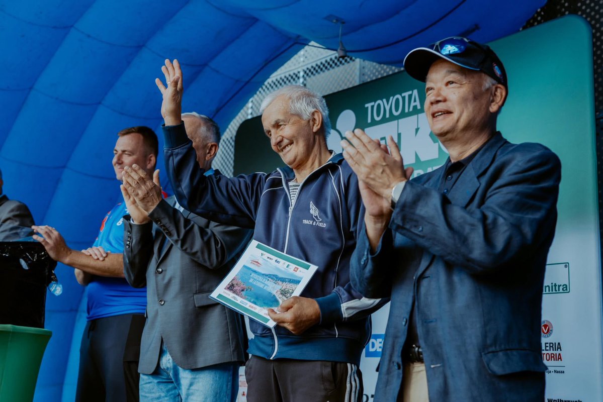 WałbrzychMojeMiasto (@walbrzychmm) on Twitter photo 🎁 Toyota EKO Półmaraton Wałbrzych – emocje nie kończą się na mecie! 🏁
Na scenie loteria nagród, radość zwycięzców i uśmiechy szczęśliwców 🤩✨
<a href="/RomanSzelemej/">Roman Szełemej</a> 🎁 Toyota EKO Półmaraton Wałbrzych – emocje nie kończą się na mecie! 🏁
Na scenie loteria nagród, radość zwycięzców i uśmiechy szczęśliwców 🤩✨
<a href="/RomanSzelemej/">Roman Szełemej</a>