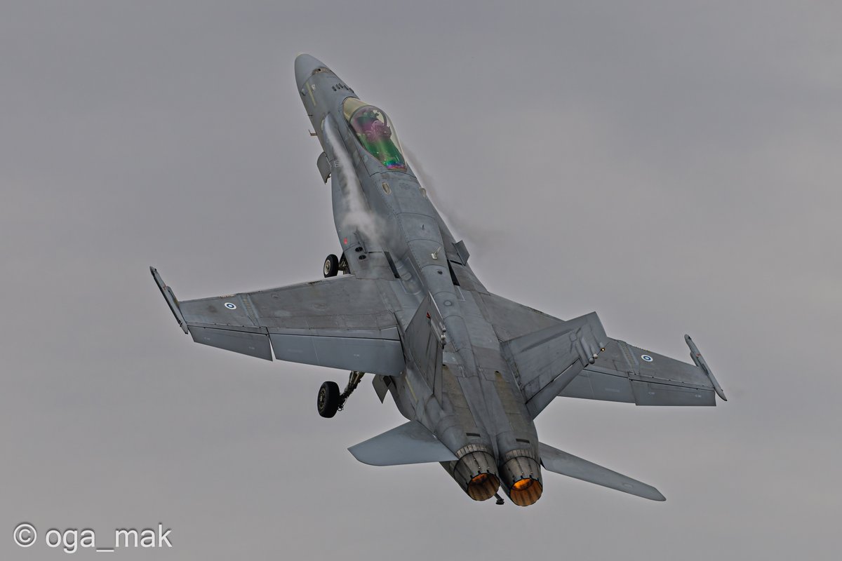 ハイアングル・テイクオフをキメるF/A-18Cホーネット！

✈️HN-417 - McDonnell Douglas F/A-18C Hornet (1399/FNC017) - Finnish Air Force🇫🇮

📷RAF Fairford (EGVA) UK 19-07-2025 10:29

#キヤノン #Canon #EOSR1 #EF500 #PureRAW5 #aviation #AvGeek #RAFFairford #RIAT2025 #RIAT25 #UK遠征2025