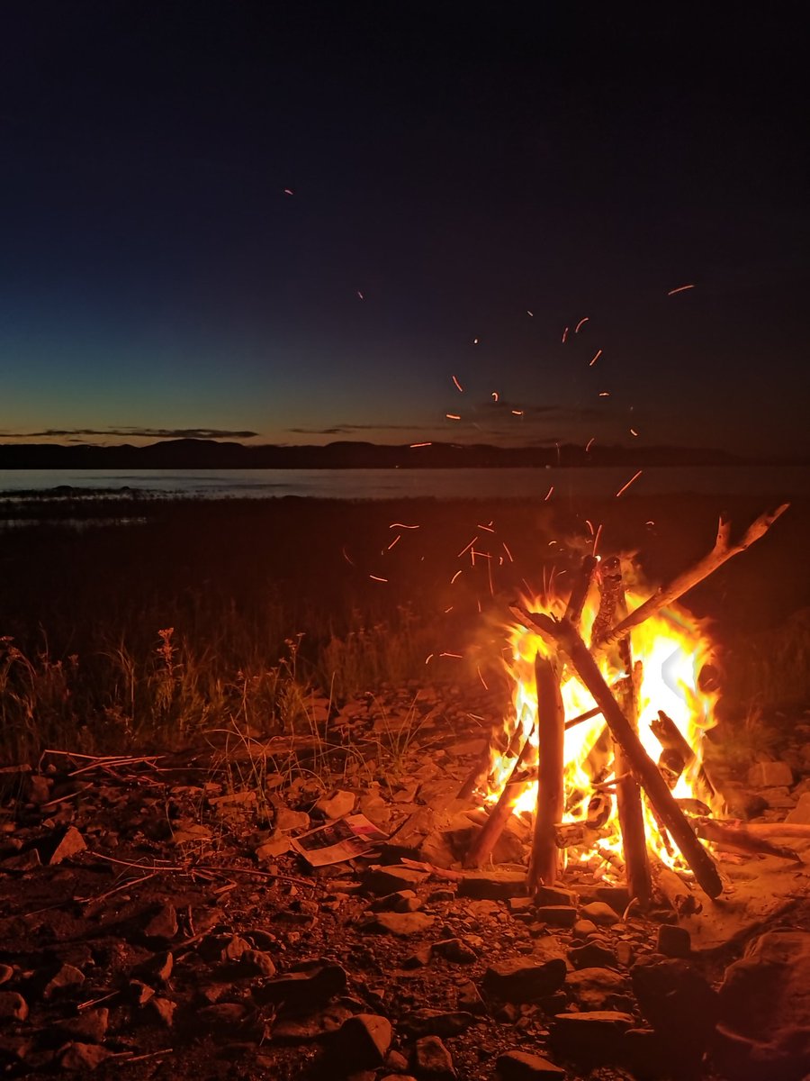 Fin de mon séjour en Amérique du Nord 🙏c'était vrm très agréable comme expérience

pour rester dans la da du Supernova, lose contre GR x2
mais win Soar x2 (s/o lorgan simpson et leyeah prime)

grand merci à <a href="/NeptuniaEsports/">NEPTUNIA</a> pour tout
on se voit à la Suite et au Smashmania 🐐