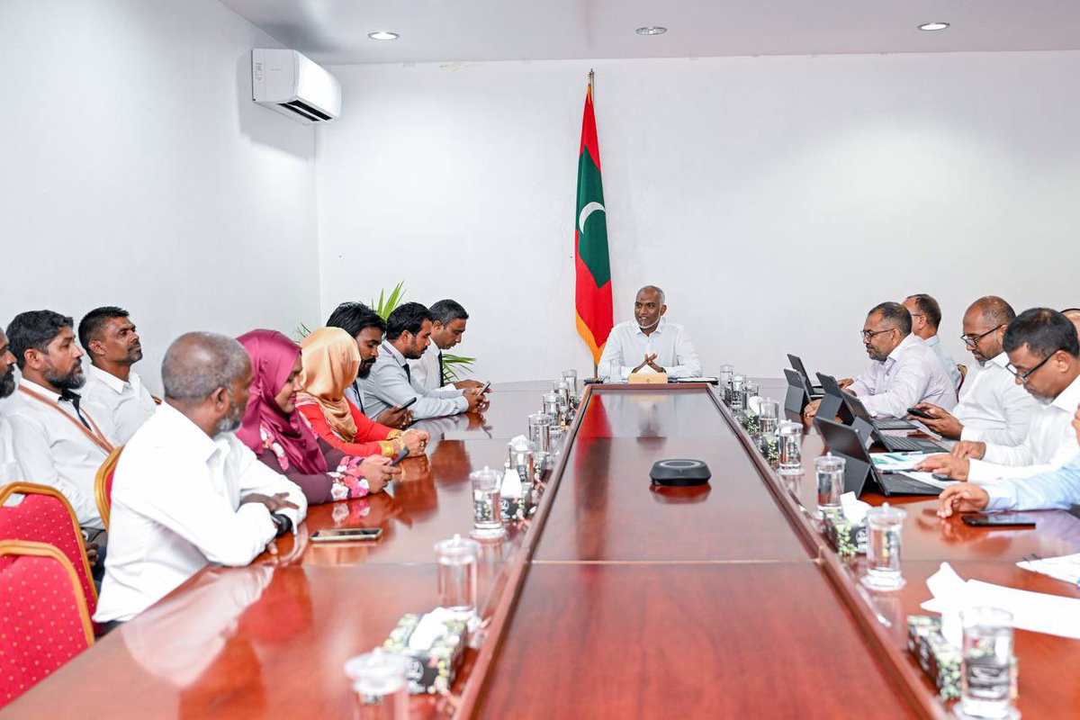 The President's Office (@presidencymv) on Twitter photo President Dr <a href="/MMuizzu/">Dr Mohamed Muizzu</a> holds discussion with HDh. Hanimaadhoo Island Council, the Women’s Development Committee (WDC) and Heads of Institutions to discuss pressing concerns and map out priorities for the island’s progress.
#RayyithunGaathah
#HaaDhaaluAtollVisit President Dr <a href="/MMuizzu/">Dr Mohamed Muizzu</a> holds discussion with HDh. Hanimaadhoo Island Council, the Women’s Development Committee (WDC) and Heads of Institutions to discuss pressing concerns and map out priorities for the island’s progress.
#RayyithunGaathah
#HaaDhaaluAtollVisit