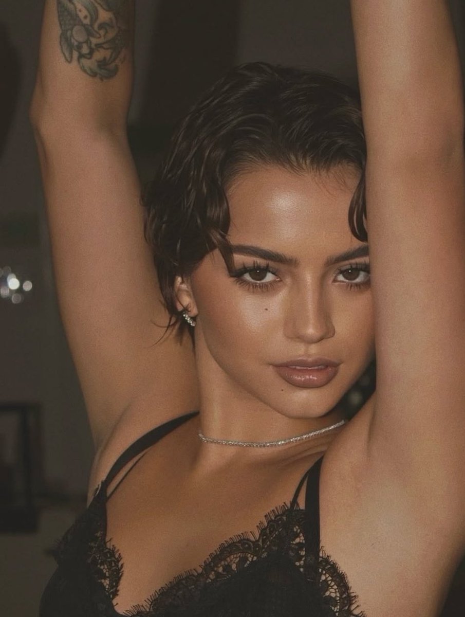 ISABELA MERCED I’M ON MY KNEES FOR YOU