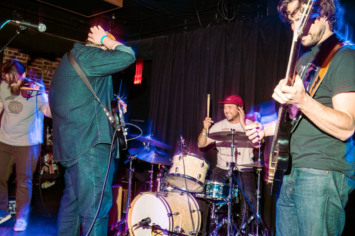 Photo by Alex Ilyadis