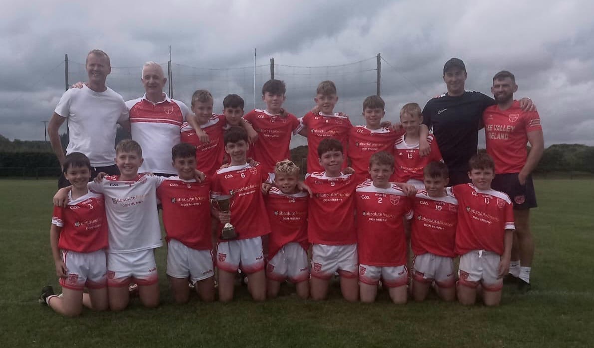 UibhLaoireGAA's tweet photo. U14 League Champions 🔴⚪️🏆
Get all the latest news on the Uibh Laoire GAA app https://t.co/YSJbP2SPwo https://t.co/FDk6CUTILg
